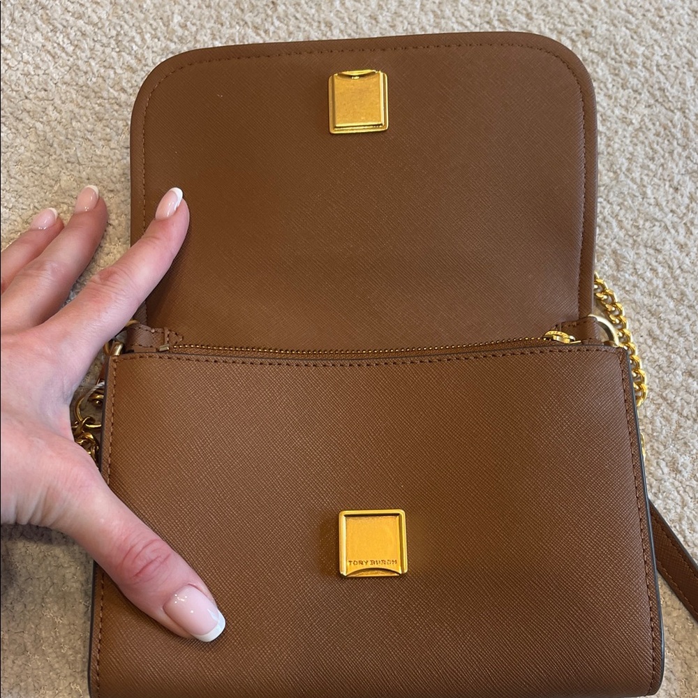 Beautiful Tory Burch Tan Crossbody Bag - Picture 7 of 8